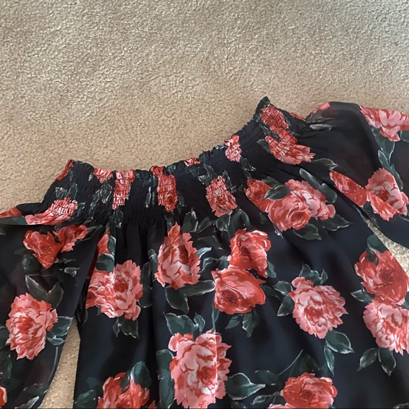 Olivaceous Off the Shoulder Floral Blouse - Picture 2 of 6